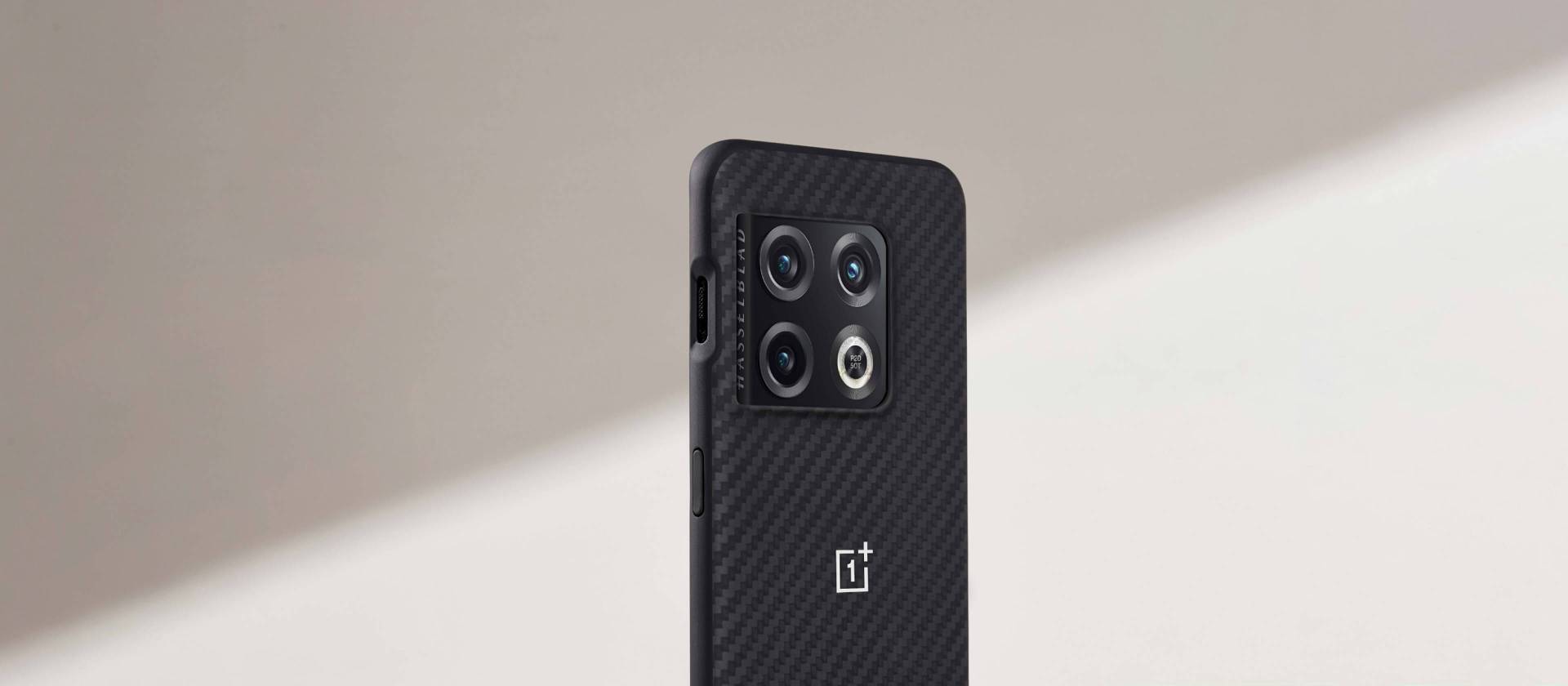 Buy OnePlus 10 Pro 5G Karbon Bumper Case
